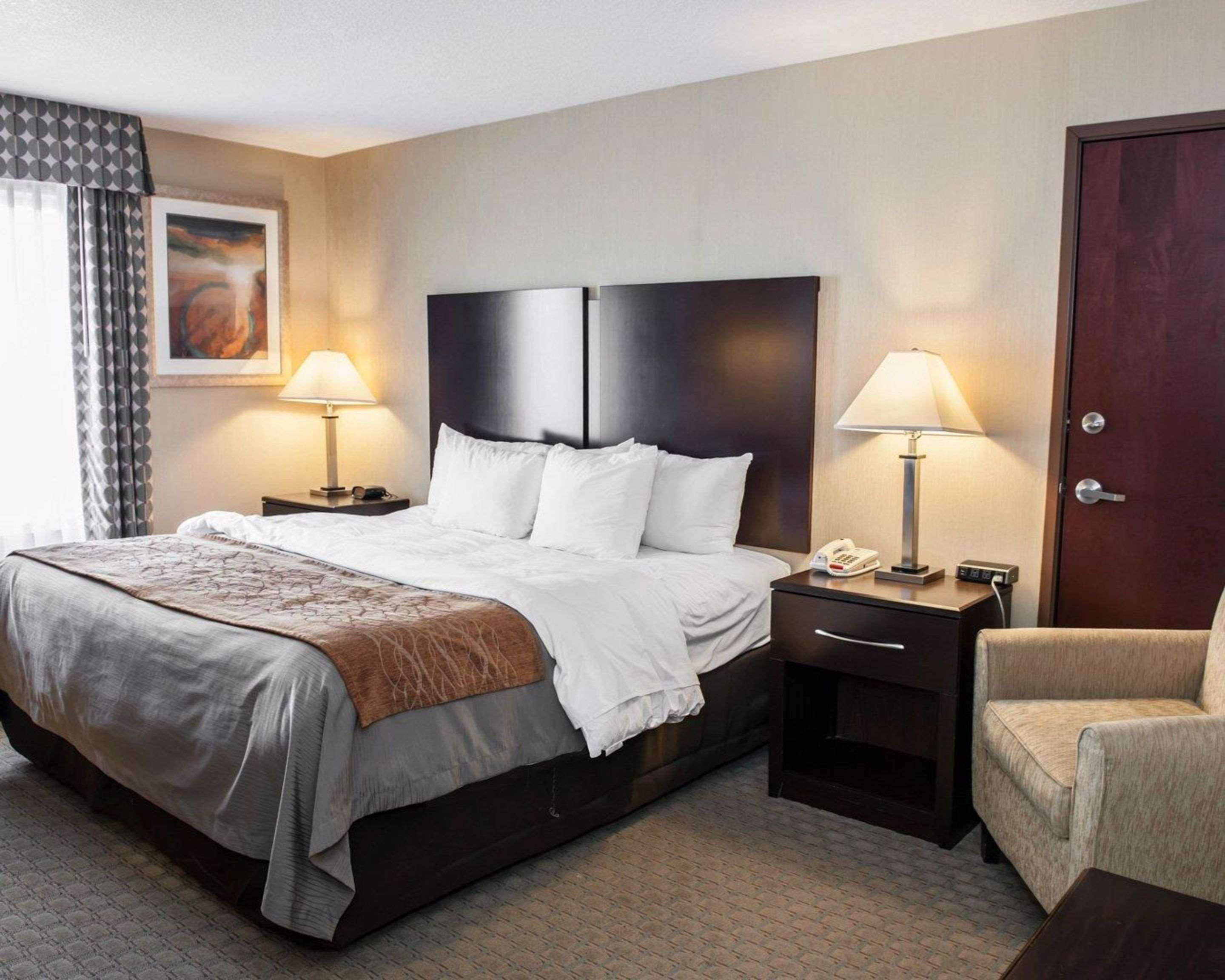 Comfort Inn & Suites Мънси Екстериор снимка