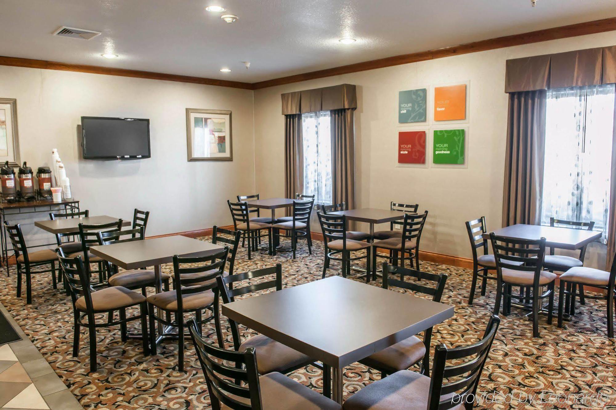 Comfort Inn & Suites Мънси Екстериор снимка